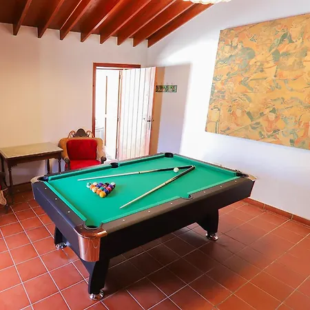 Villa La Rueda Heated Private Pool, Billiard & Bbq *