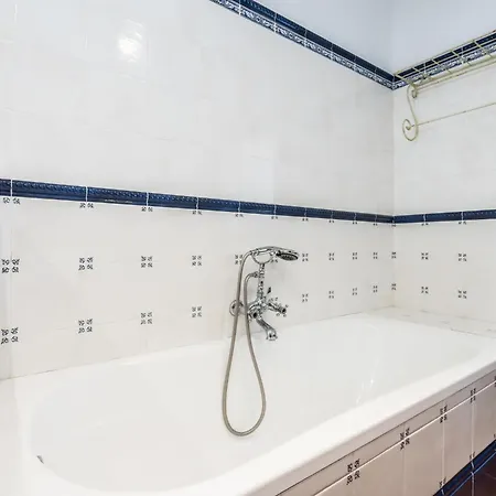 La Rueda Heated Private Pool, Billiard & Bbq Villa