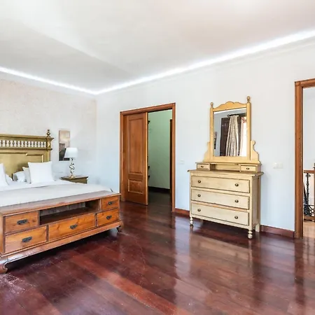 La Rueda Heated Private Pool, Billiard & Bbq Villa