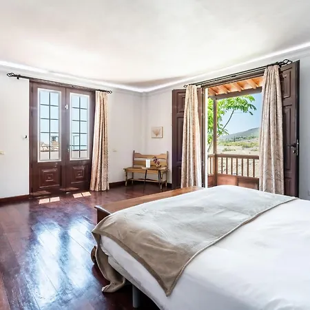 La Rueda Heated Private Pool, Billiard & Bbq *